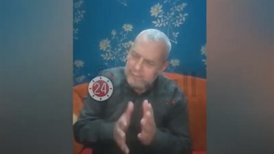 “اخرج يا عم صبري”.. مواطنون يتظاهرون تحت بلكونة المهندس “اللي بيرمي الفلوس” (فيديو)