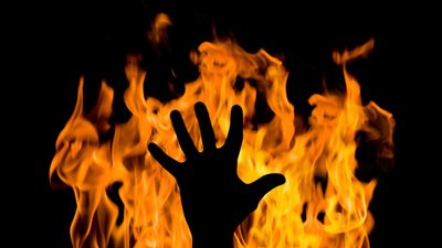 حرق جسدها وهرب.. القبض على شاب بتهمة الشروع في قتل والدته بالغربية