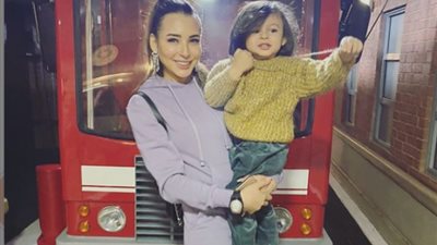 ساندي تحتفل بعيد ميلاد ابنتها: “يوم ولدتك كان أسعد يوم في حياتي” (صورة)