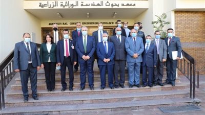 وزيرا الزراعة المصري والعراقي يشيدان بمستوى البحث العلمي الزراعي في مصر (صور)
