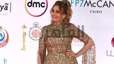 بين الفاتح والغامق.. إطلالات الفنانات في ختام مهرجان القاهرة السينمائي (صور)