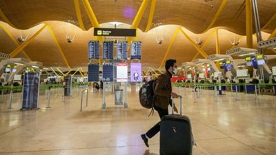 “السياحة العالمية”: المسافرون لا يشكلون مخاطر عالية