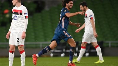 الصحف الإنجليزية تتغنى بـ”محمد النني” وتؤكد: لاعب لا يخرج من الملعب مجددًا