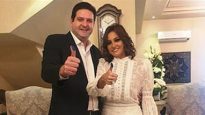 أول صور من عقد قران بشرى وسالم هيكل مدير مبيعات بيجو مصر