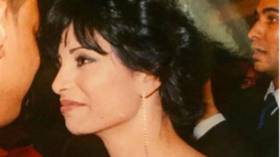 سوسن بدر تمازح الجمهور بصورة لها: “أم كيم كاردشيان”