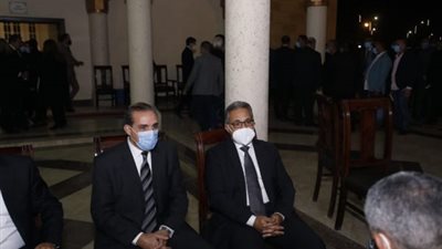 كبار رجال الدولة يشاركون عزاء والد النائب أحمد السجيني.. ورئيس مجلس النواب ووزير العدل أول الحاضرين (صور)