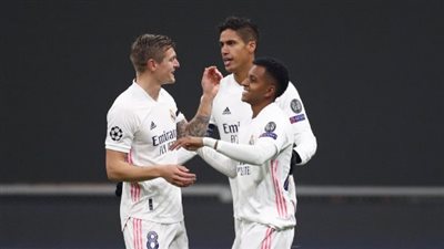 ريال مدريد ينهي الشوط الأول متقدما على أتلتيكو بهدف نظيف