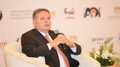 تراكمت ربع قرن.. “قطاع الأعمال” تسوي مديونيات تاريخية بنحو 33 مليار جنيه