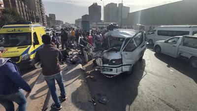 تفاصيل مصرع وإصابة 13 شخصًا بحادث انقلاب سيارة بقليوب (صور)