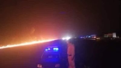 أول صور لحادث اشتعال حريق في سيارة مواد بترولية بطريق السويس