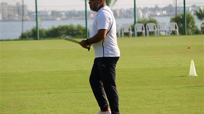 بعد 5 سنوات.. الجمل يعود لتدريب فريق الحمام عقب استقالة سمير سعد