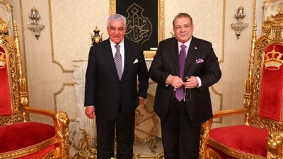 زاهي حواس لحسن راتب فى حوار خاص: التاريخ سيقف كثيرًا أمام إنجازات الرئيس السيسي (صور)