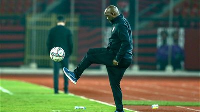 إصابة بيتسو موسيماني مدرب الأهلي بفيروس كورونا