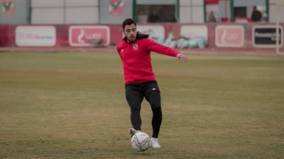 كدمة لثنائي الأهلي في المران قبل مواجهة غزل المحلة