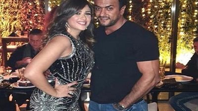 عشاء رومانسي وشموع.. لقطات من مفاجأة أحمد العوضي لياسمين عبد العزيز (صور)