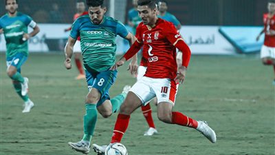 طارق مجدي حكمًا لمواجهة الأهلي وغزل المحلة.. تعرف على حكام مباريات اليوم 