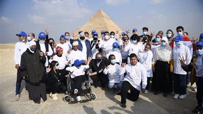 أهرامات الجيزة تستقبل 