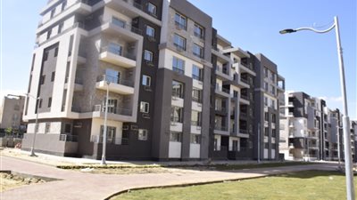 رئيس هيئة المجتمعات العمرانية الجديدة يتفقد مشروعات 