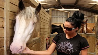 دعوى قضائية تطالب بمنع مذيعة بريطانية من تربية الحيوانات