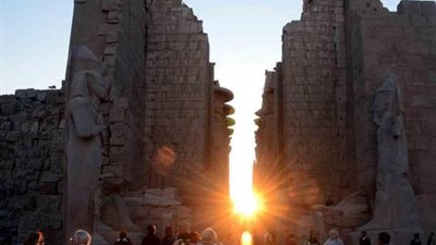 كبير الأثريين يكشف أسرار تعامد الشمس على 3 معابد أثرية يوم 21 ديسمبر (خاص)