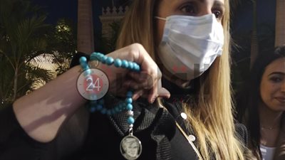 رانيا محمود ياسين ترتدي 