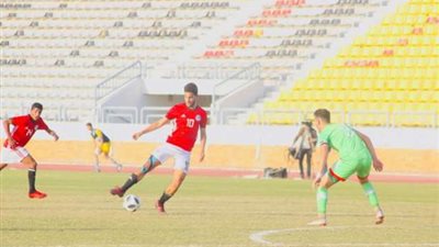 لاعب منتخب الشباب: 