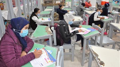 التزام بالإجراءات الوقائية وانضباط في العملية التعليمية.. جولة داخل مدرسة الإمام الحسيني المجتمعية (صور)