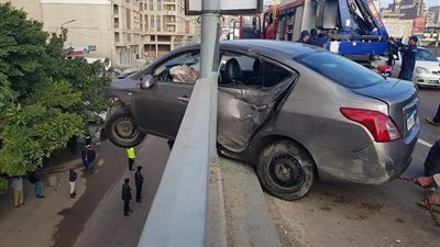 سبحان المنجي.. القدر والرصيف يمنعان وقوع حادث مروع أعلى كوبري محرم بيك