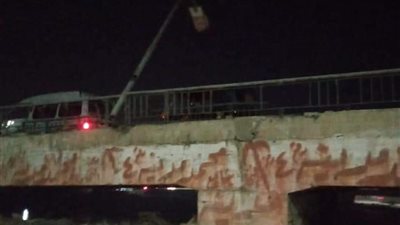 أهالي قرية في الخانكة يستغيثون بسبب عمود إنارة مائل.. ومجلس المدينة يرد (صورة)