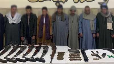 ضبط 10 متهمين بحوزتهم ذخائر وأسلحة نارية بأسيوط