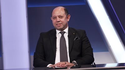 أحمد سليمان يجتمع مع اللجنة المؤقتة لحل أزمة العضويات الموقوفة (فيديو)