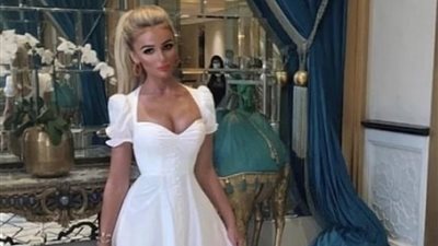 فتاة تحصل على لقب 