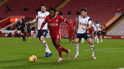 فينالدوم يُبلغ ليفربول شرطه الوحيد لتجديد عقده