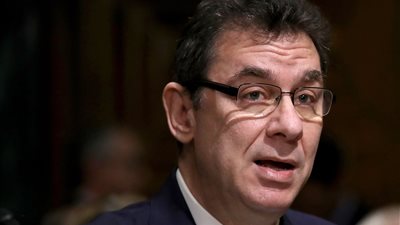 شركة فايزر: اللقاح سيحمي من السلالات الجديدة لكورونا