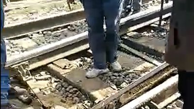 فصل عربيتي قطار قنا والبدء في الاستعداد لرفع كفاءة القضبان