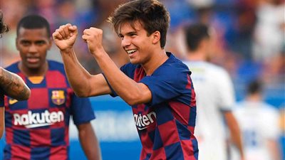 مانشستر سيتي يدرس التعاقد مع موهبة برشلونة