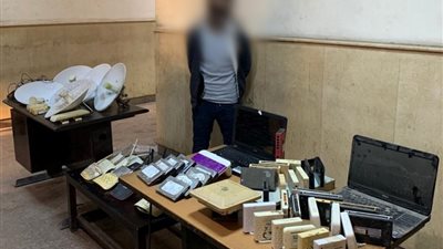 ضبط شخص أدار شبكة إنترنت ووزعها على المواطنين بدون ترخيص