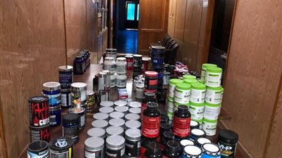 ضبط صاحب محل بتهمة الإتجار في الأدوية والمكملات الغذائية المهربة جمركيًا بالإسماعيلية