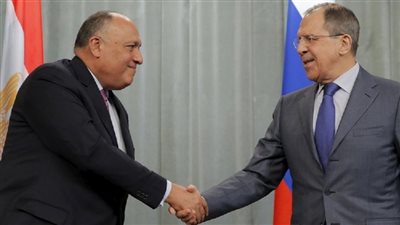 خلال اتصال هاتفي.. وزيرا الخارجية المصري والروسي يتباحثان حول العلاقات الثنائية