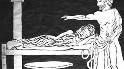 من بينها العلاج بالماء والتعرق.. تعرف على أسرار الطب اليوناني