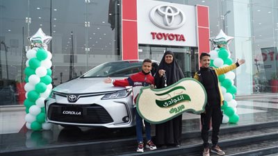 بعد 33 عامًا من الكفاح والصبر.. أم محمد صالح من الغردقة تفوز بسيارة موديل 2021 بكوبون في علبة حلاوة طحينية