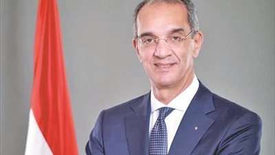 وزير الاتصالات: انتهينا من تدريب 100 ألف شاب من مختلف التخصصات