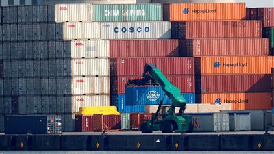 وزارة التجارة تناقش حل مشكلة البنود الجمركية بين المجالس التصديرية