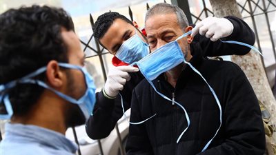 هل انخفضت مبيعات مصر من الكمامات؟.. 