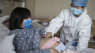 استشاري نساء وتوليد: بروتوكول علاج كورونا ليس له تأثير على الحمل