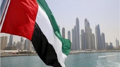 الإمارات تقرر تمديد التأشيرات السياحية لمدة شهر دون رسوم إضافية