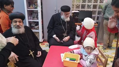 الأنبا ميخائيل يزور مستشفى ٥٧٣٥٧ (صور)