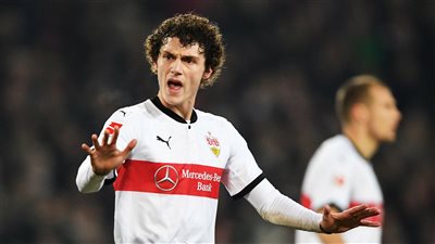 برشلونة ينفي ضم بافارد