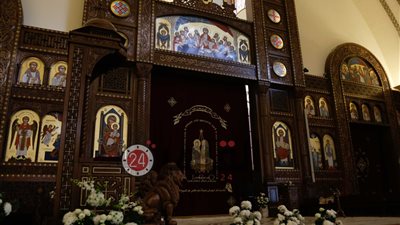 شاهد جمال كاتدرائية “ميلاد المسيح” من الداخل (صور)