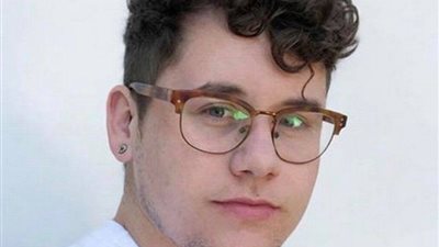 بسبب الحليب.. بيتزا هات تعتذر لمواطن نباتي